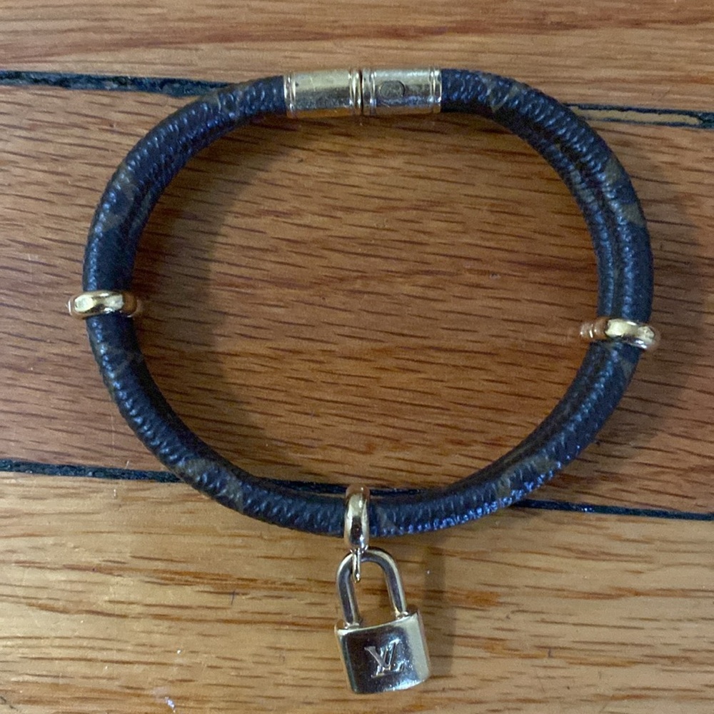 Louis Vouitton Leather Lockit Bracelet